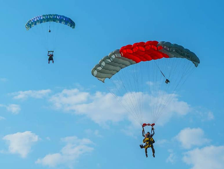 Стрибок з парашутом в Києві 09 і 10 жовтня